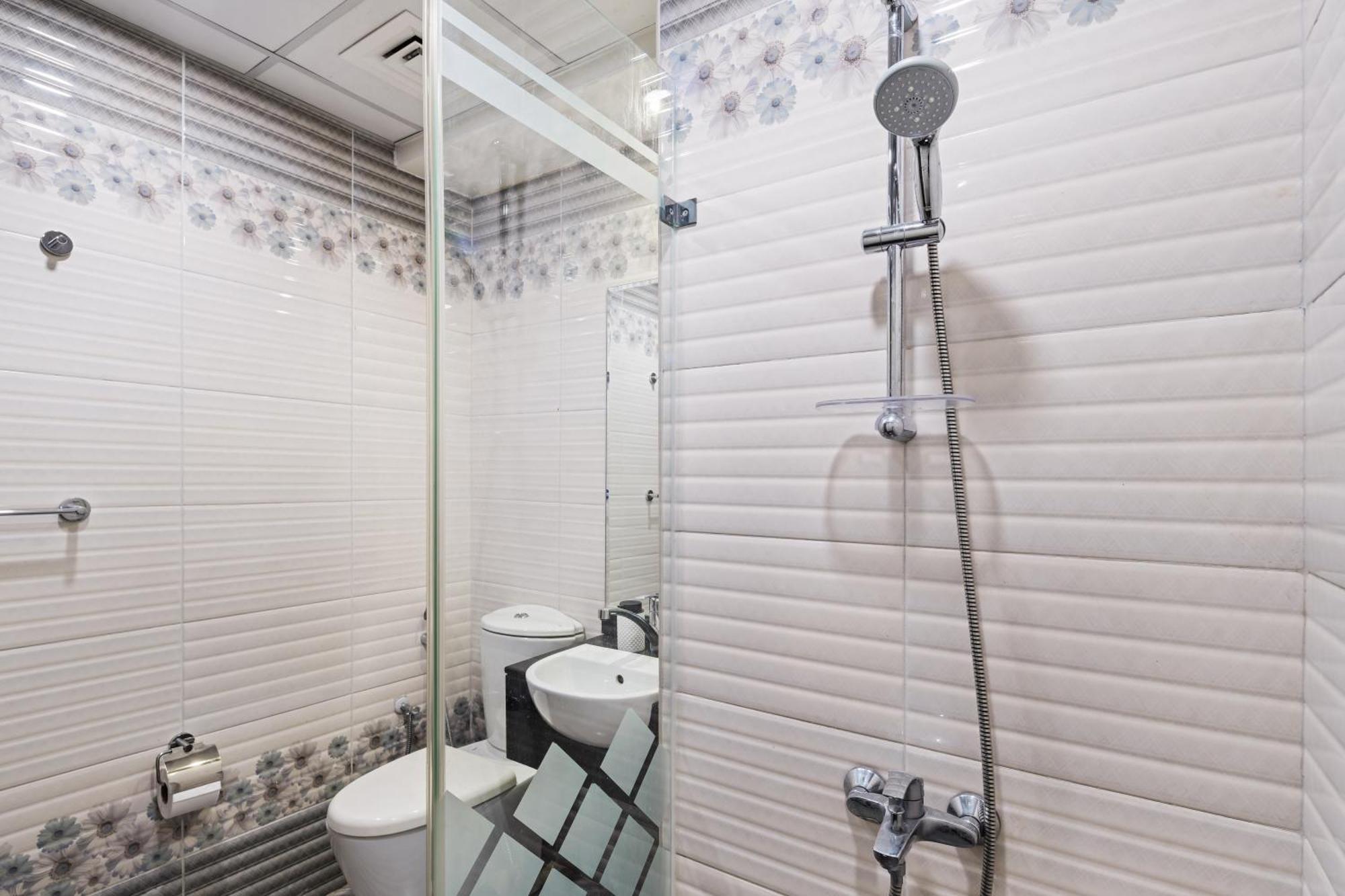 Spacious In Silicon Oasis Apartment