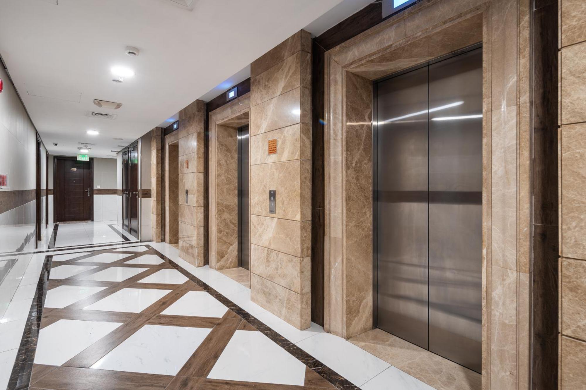 Spacious In Silicon Oasis Apartment